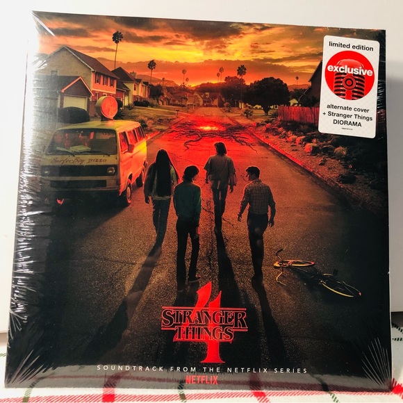Stranger Things Season 4 (Target Exclusive, Vinyl) Netflix With Diorama NEW - Picture 4 of 6